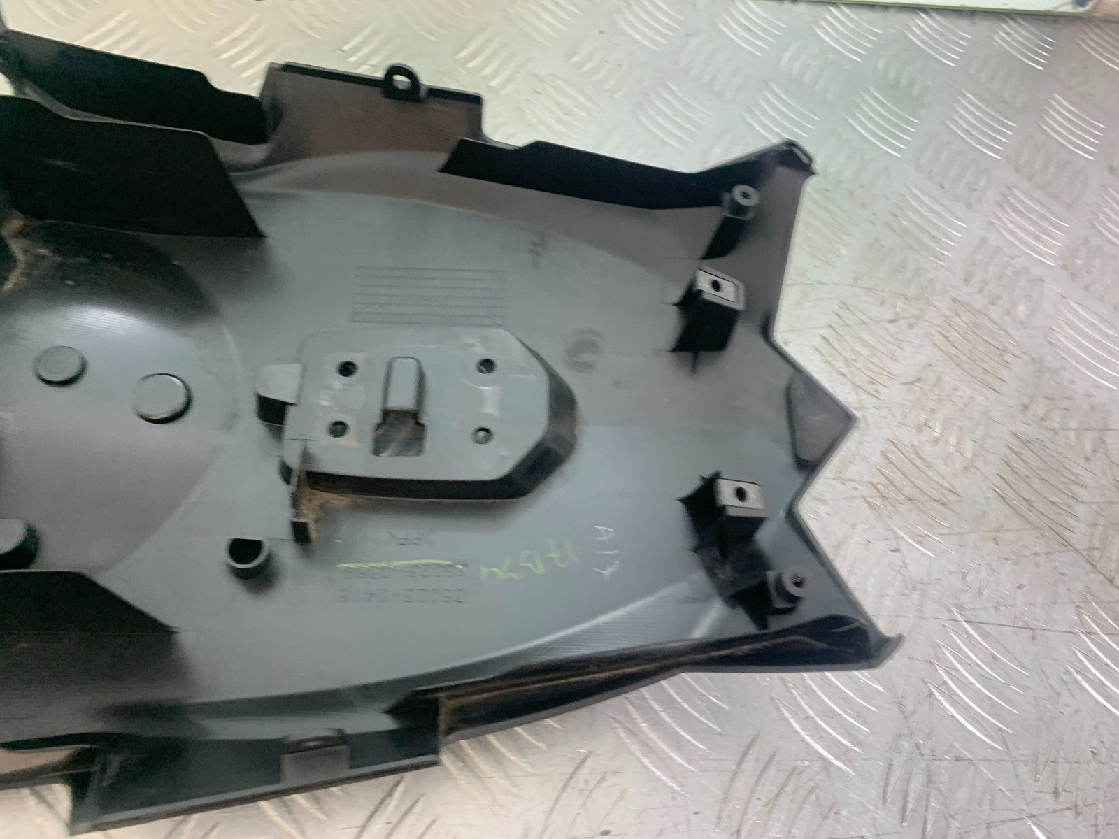 KAWASAKI 650 VERSYS UNDERTRAY YEAR 2015-2018 (CMB1288)