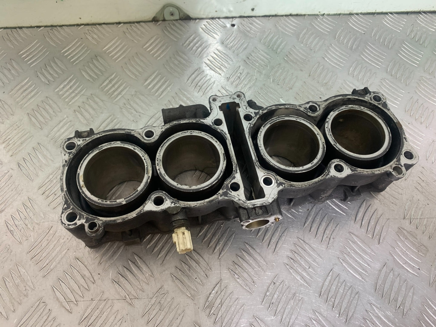 SUZUKI GSF650 GSF 650 BARRELS  YEAR 2007-2009  (CMB1161)