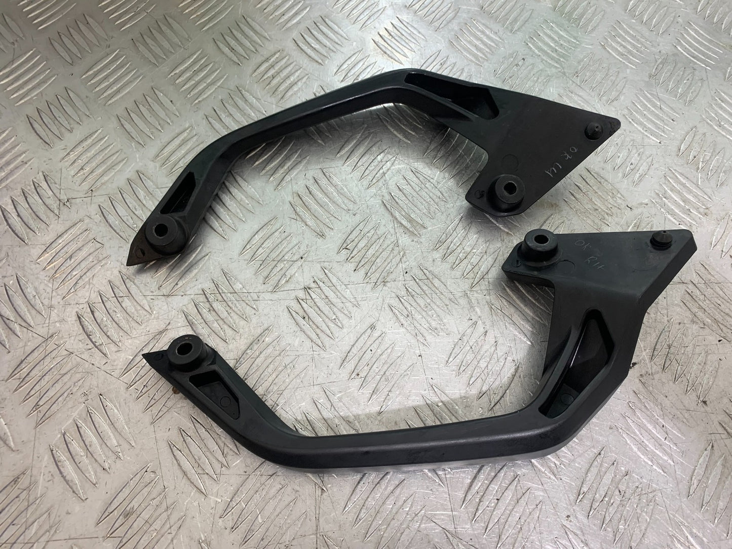 KTM 390 ADVENTURE GRAB RAILS   YEAR 2020-24 (CMB1240)
