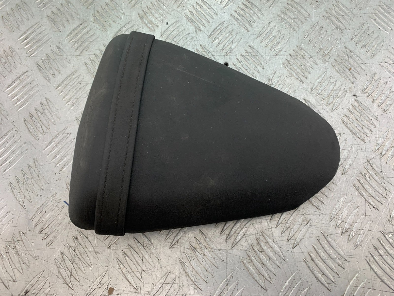 KAWASAKI ZX10R ZX10 R REAR SEAT   2008-2010 (CMB1301)