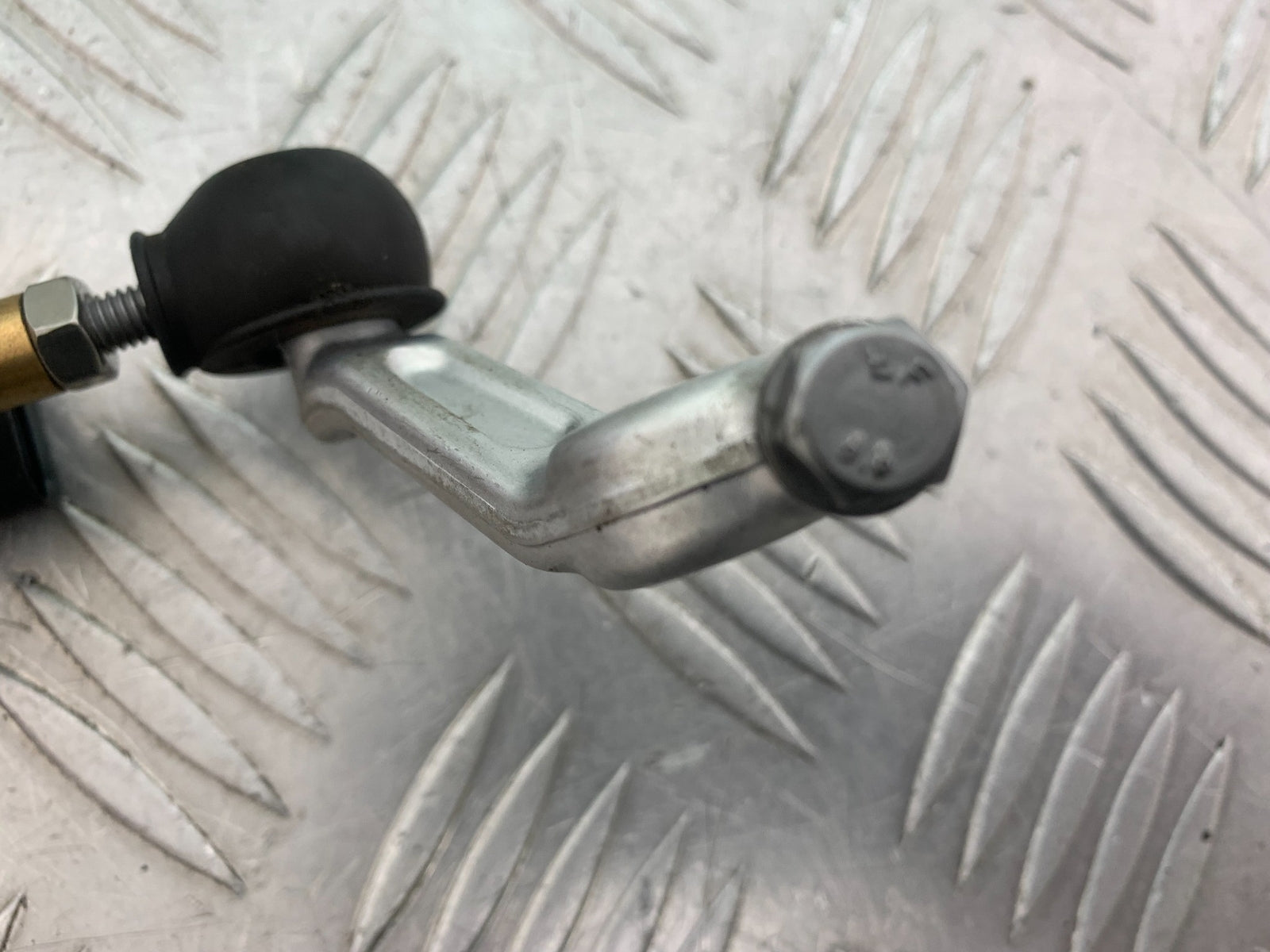 BMW M1000 R QUICKSHIFTER  YEAR 2023-2024 (CMB1140)