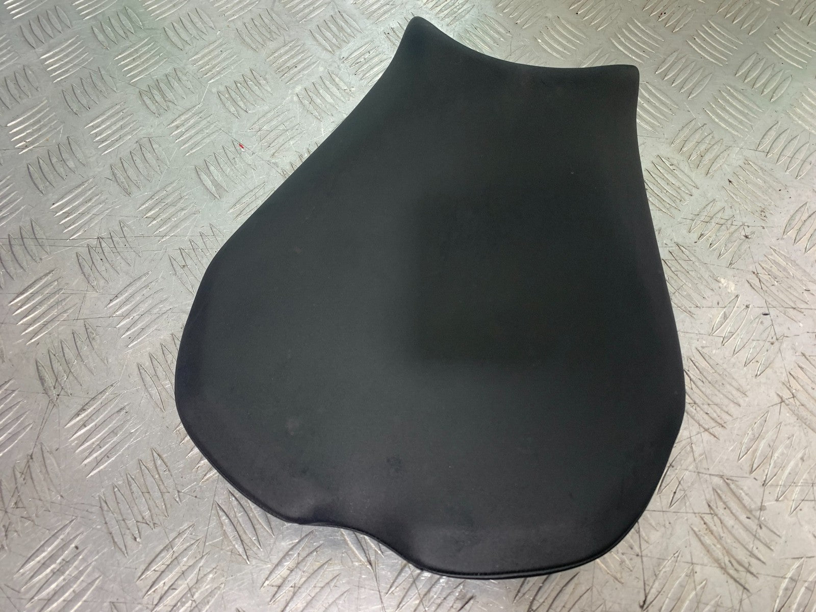 DUCATI 1198 S FRONT SEAT  YEAR 2009-2011 (CMB1219)