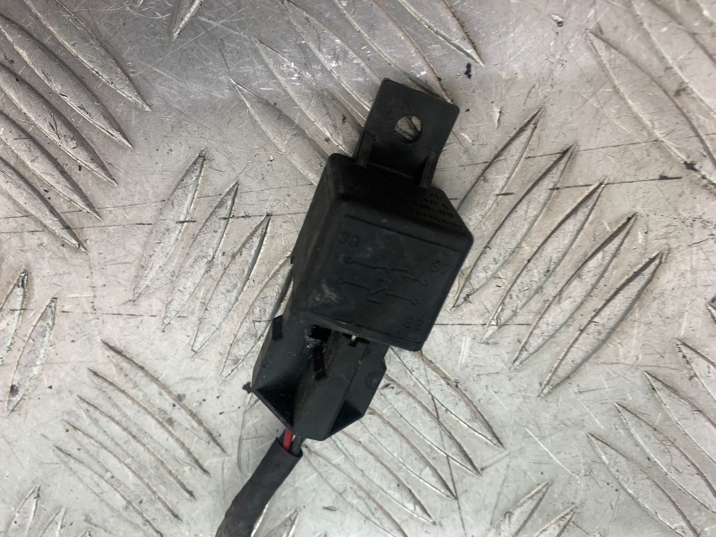 TRIUMPH 955i SPRINT ST HEATED GRIPS SWITCH RELAY   1999-2004 (CMB1176)