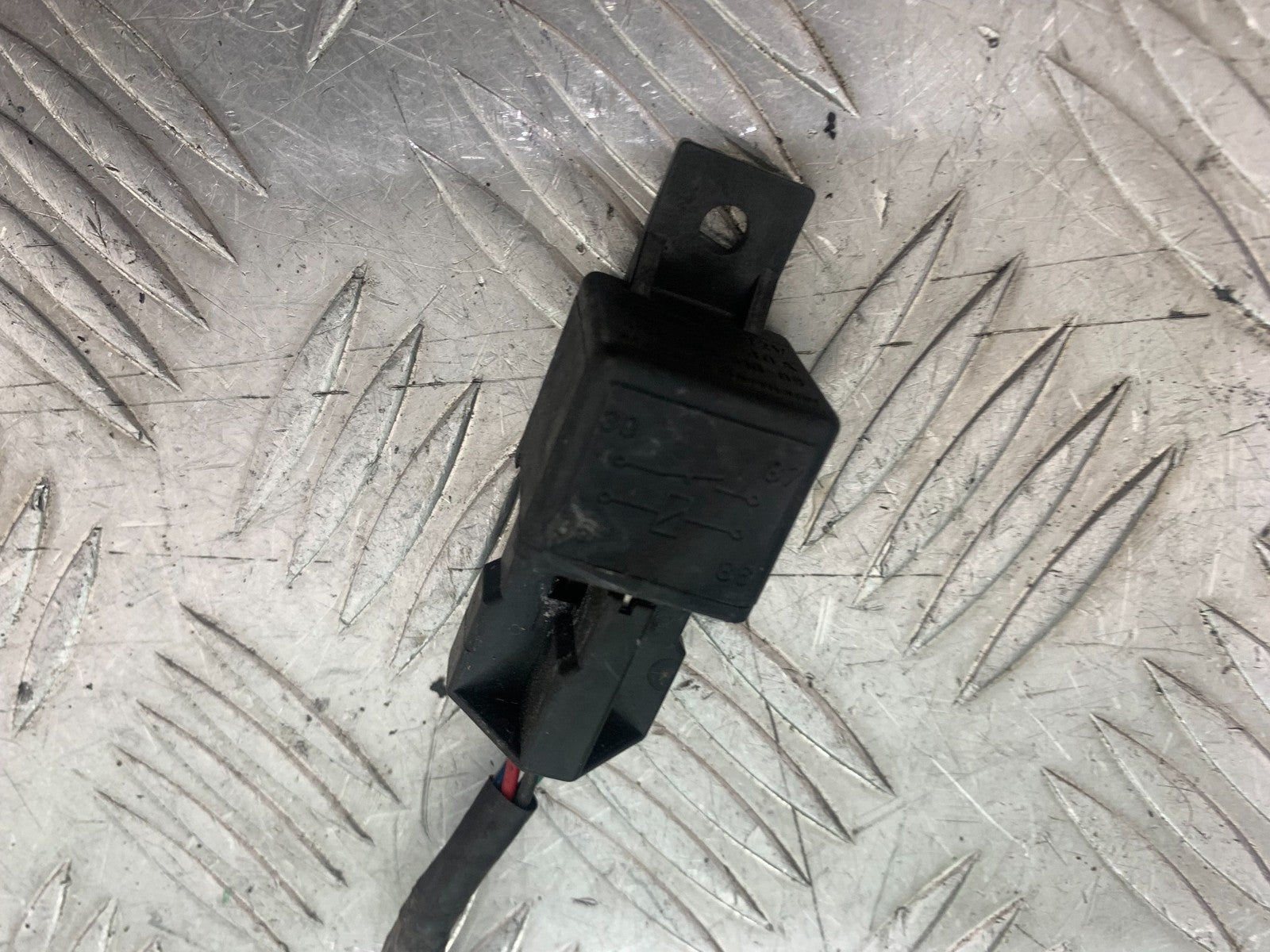 TRIUMPH 955i SPRINT ST HEATED GRIPS SWITCH RELAY   1999-2004 (CMB1176)