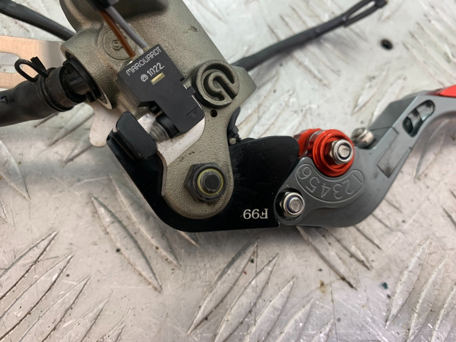 DUCATI 1299 PANIGALE FRONT BRAKE MASTER CYLINDER  YEAR 2016 (CMB 1187)