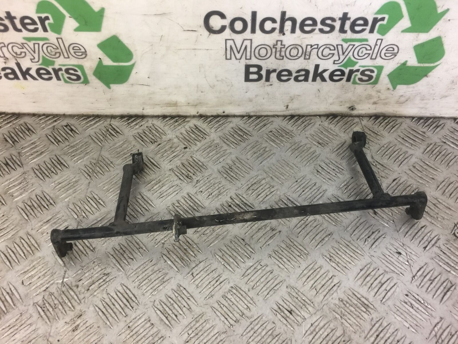 KAWASAKI ZX6R ZX636 RADIATOR BRACKET YEAR 2002  (STOCK 484)