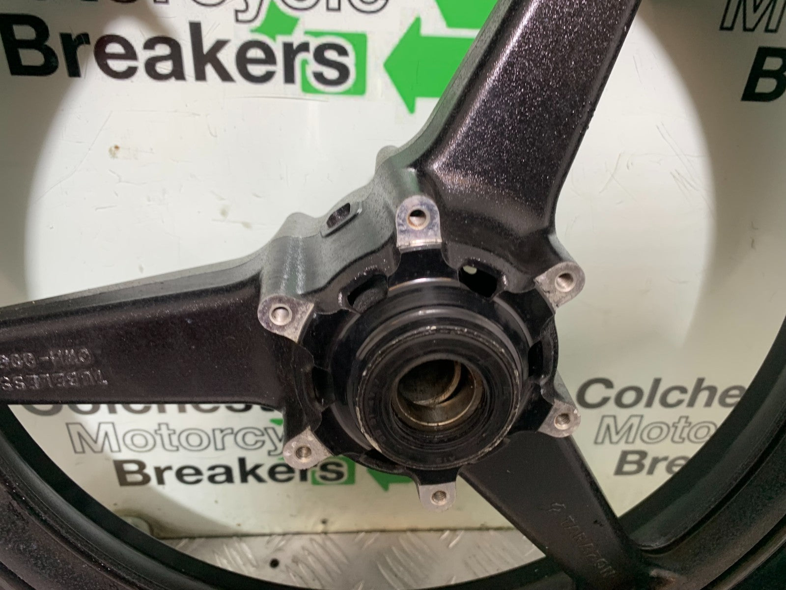 HONDA CBR1000 RR FRONT WHEEL  YEAR 2008-2011(CMB1330)