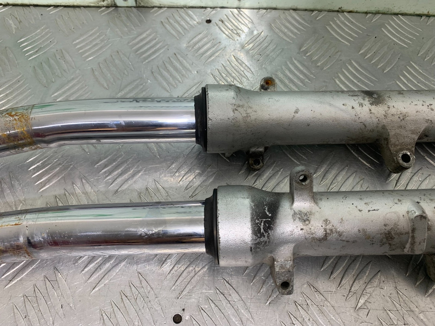 HONDA CB600 CB 600 HORNET FORKS  YEAR 1998-2002 (CMB1297)