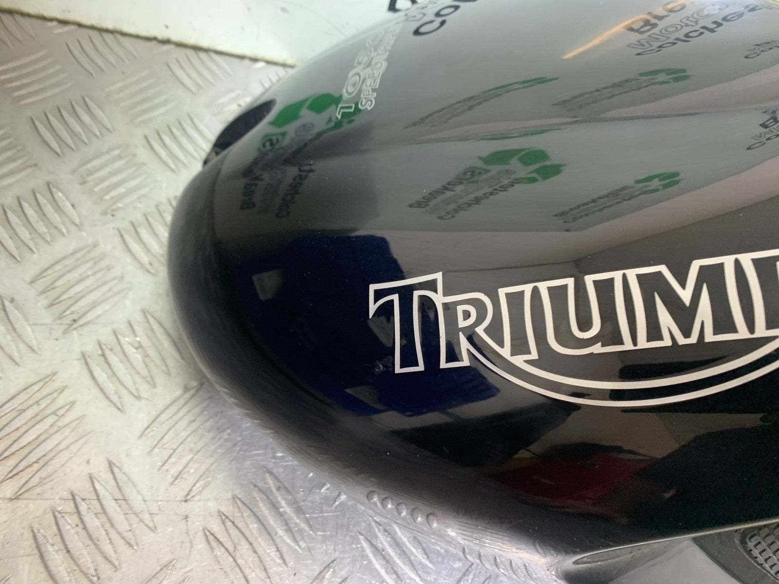 TRIUMPH 1050 SPEED TRIPLE PETROL TANK YEAR 2005-2007 (CMB1322)