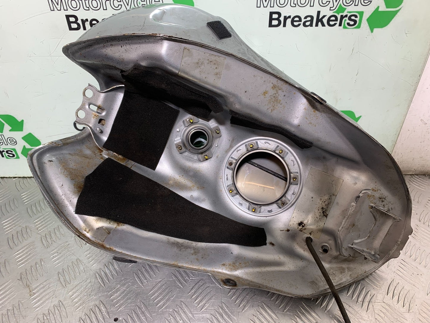 HONDA CBF600 CBF 600 PETROL TANK   YEAR 2004 -07 (CMB1247)