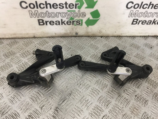 KAWASAKI ZZR1400 ZZR 1400 REAR HANGERS AND PEGS   YEAR 2007-11(STOCK 893)