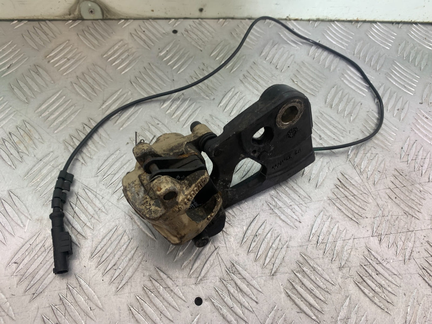 ROYAL ENFIELD HIMALAYAN 411 REAR BRAKE CALIPER  YEAR 2018-2023 (CMB1322)