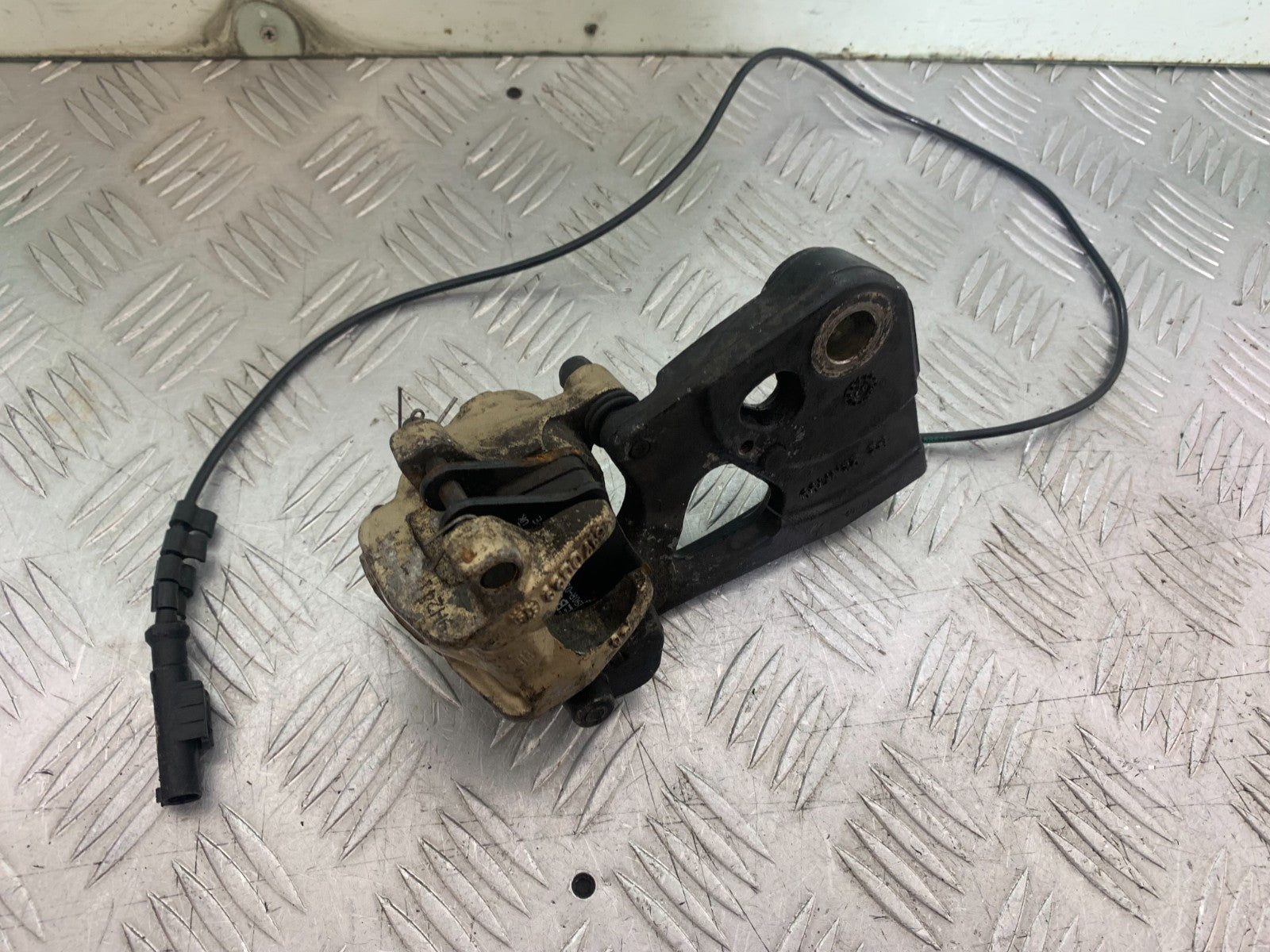 ROYAL ENFIELD HIMALAYAN 411 REAR BRAKE CALIPER  YEAR 2018-2023 (CMB1322)