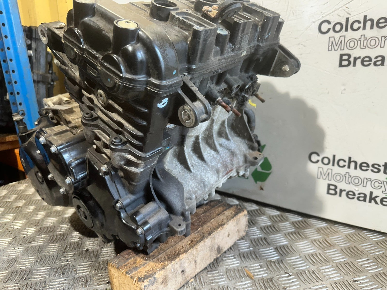 TRIUMPH 955i SPRINT ST ENGINE YEAR 1999-2004 (CMB1176)