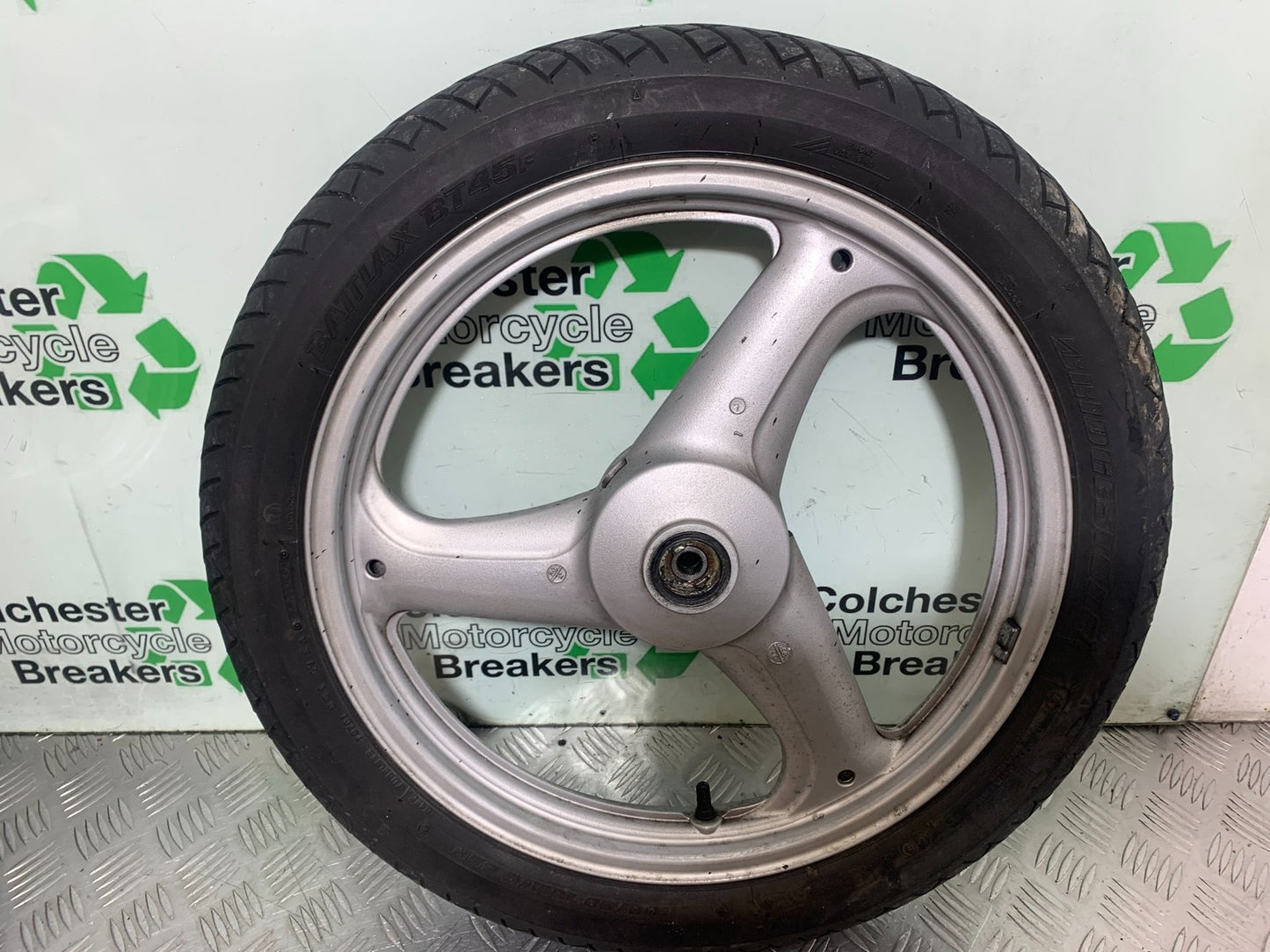 HONDA XL125 VARADERO FRONT WHEEL   YEAR 2001-2006  (CMB1210)