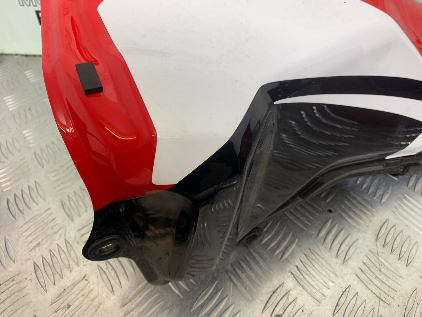 HONDA CRF1000 (DCT) AFRICA TWIN PETROL TANK  YEAR 2017 (CMB1030)