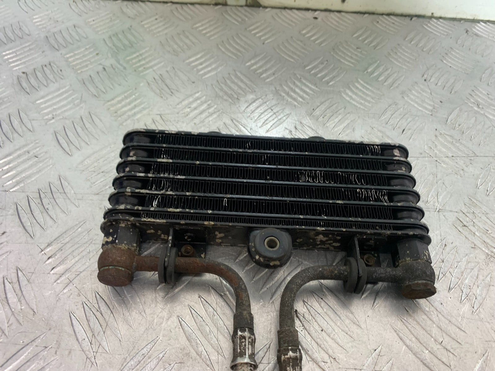 TRIUMPH TROPHY 900 OIL COOLER AND LINES YEAR 1991-95 (CMB1251)