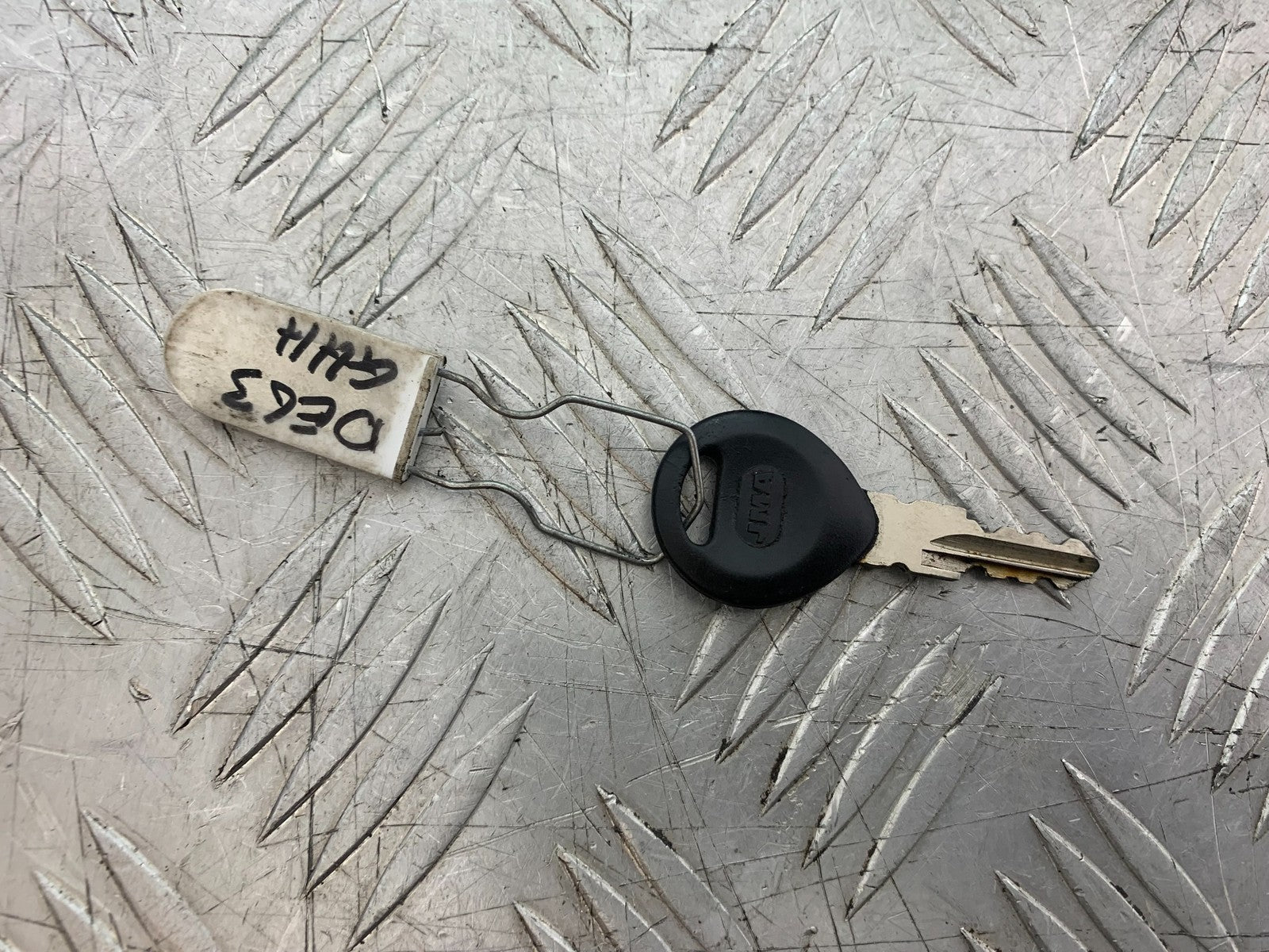 TRIUMPH 1050 SPRINT GT LOCKS AND KEY   YEAR 2010-2016 (CMB1250)