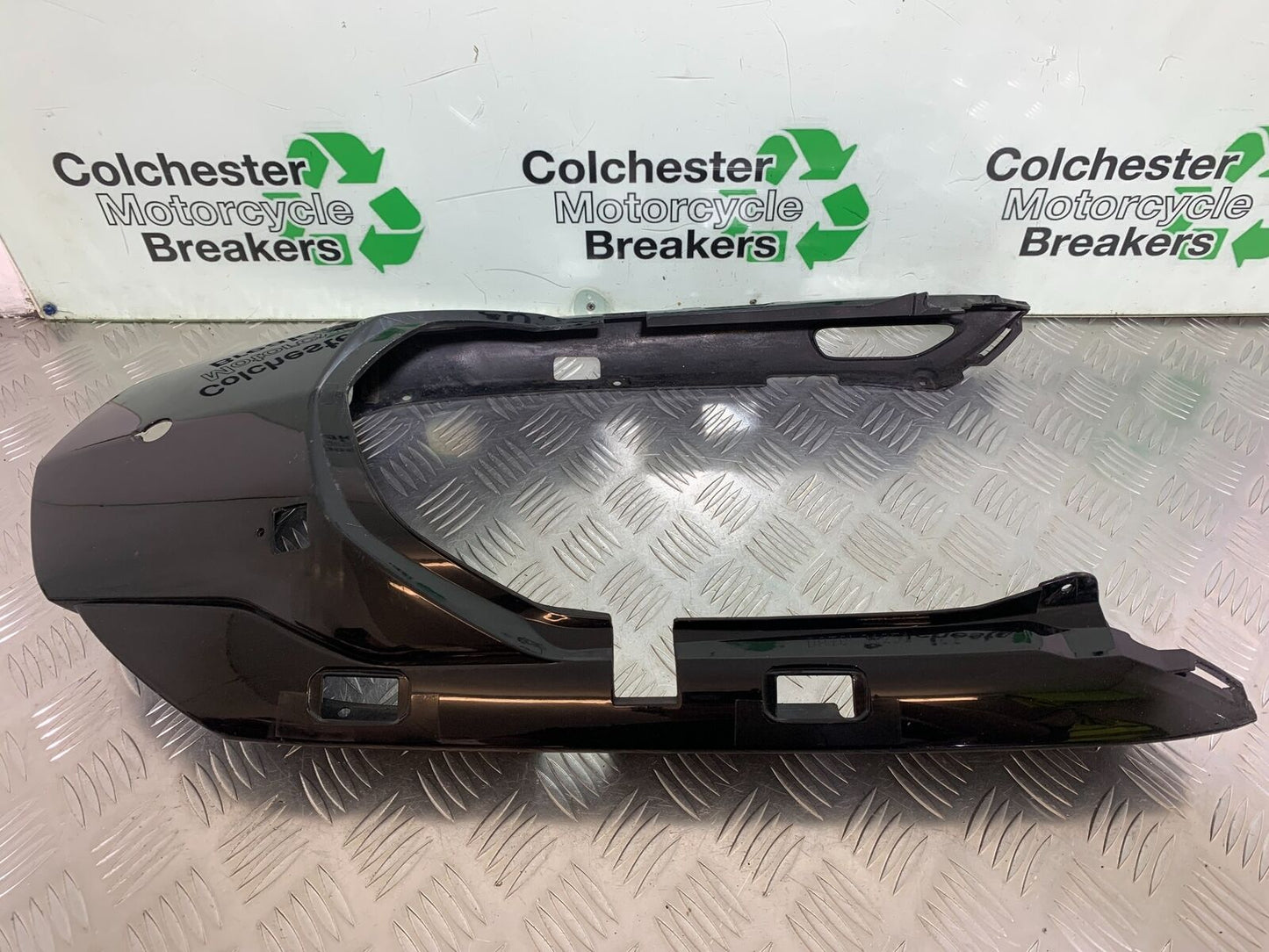 YAMAHA FJR1300 FJR 1300 TAIL PIECE  YEAR 2001-05 (CMB1005)