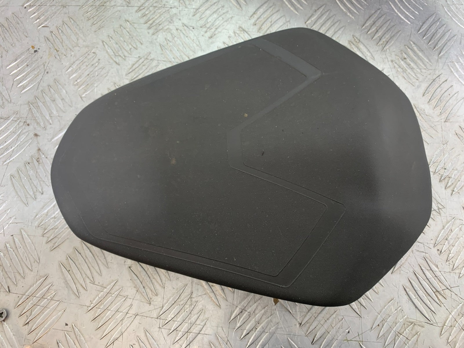 KTM 125 DUKE REAR SEAT  YEAR 2018-2023 (CMB1185)
