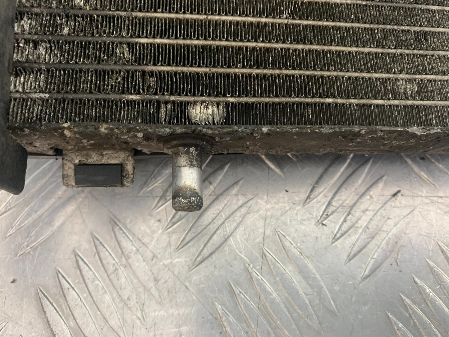 HONDA VFR800 PRE V-TEC LEFT AND RIGHT RADIATORS   YEAR 1998-2001 (CMB1233)