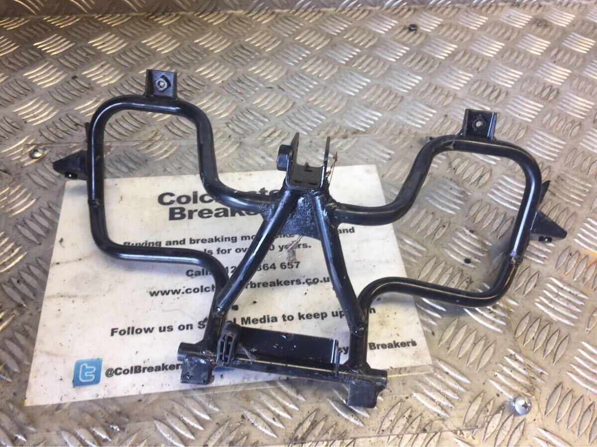 SUZUKI AN250 AN 250 BURGMAN FAIRING BRACKET  YEAR 1999 2001