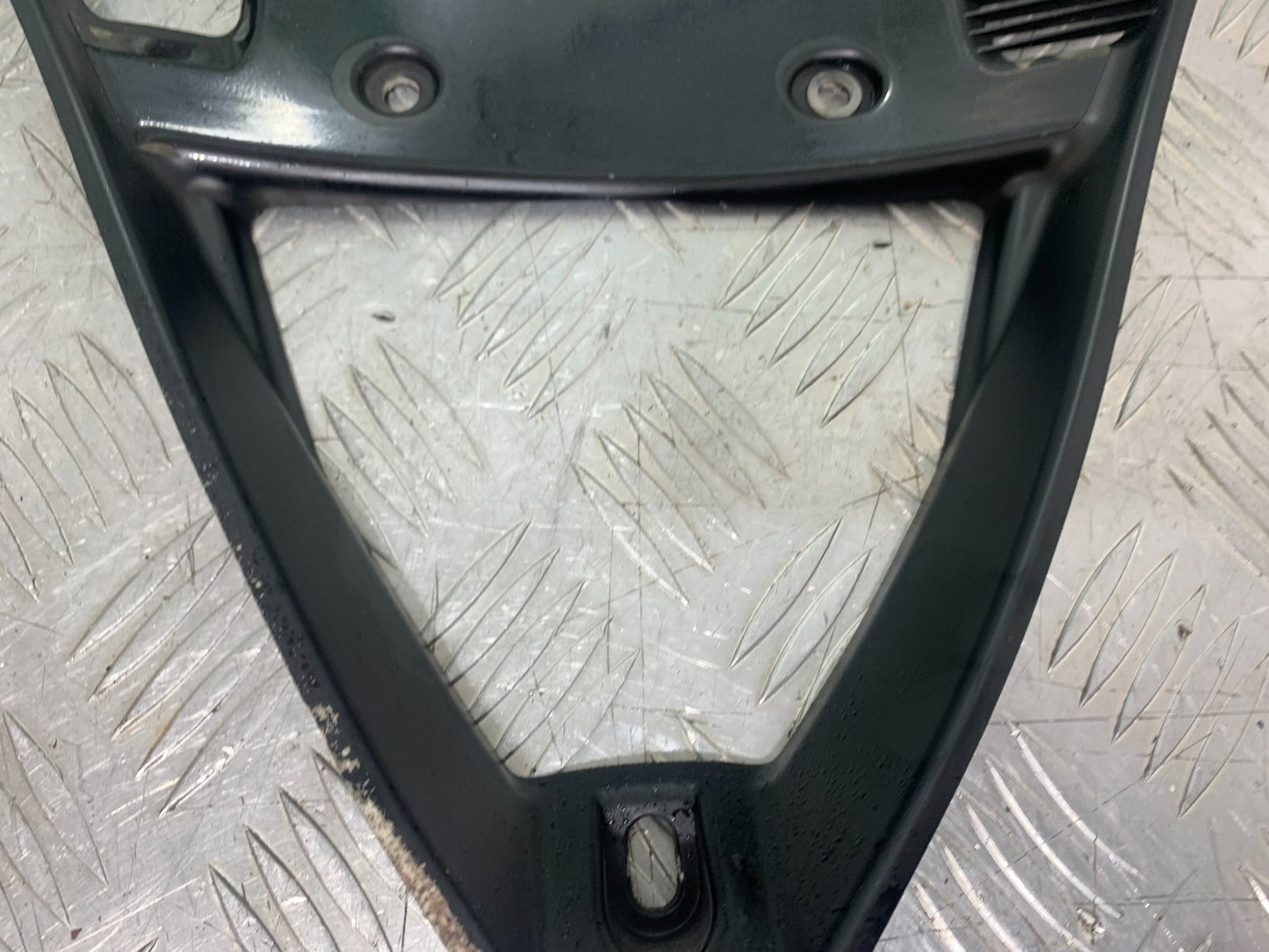 DUCATI 1198 S  FAIRING V-PIECE   YEAR 2009-2011 (CMB1219)