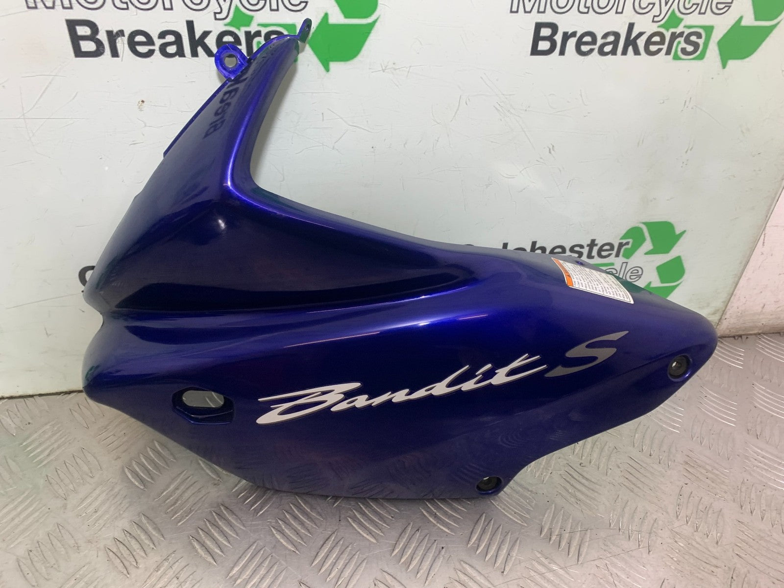 SUZUKI GSF600 GSF 600 BANDIT LEFT FAIRING PANEL  2000-2004 (CMB1269)