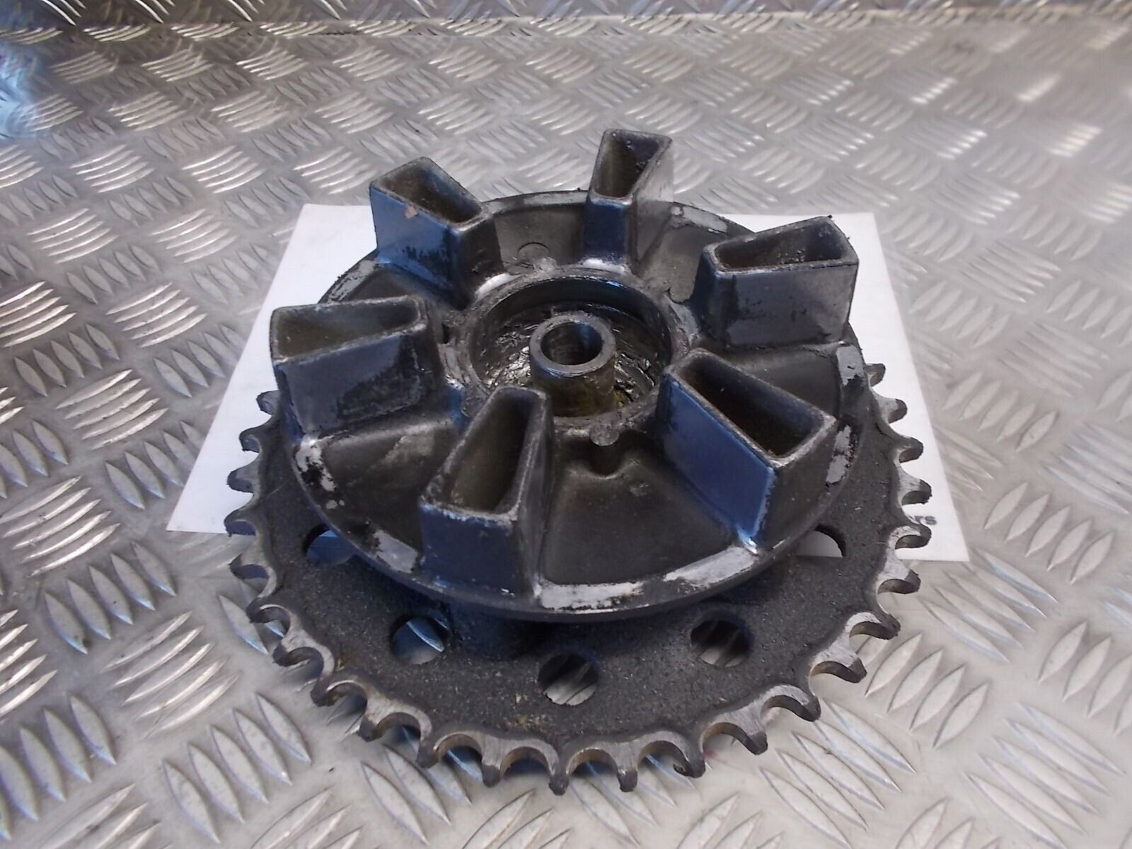 KAWASAKI GPZ1000 RX GPZ 1000 RX REAR SPROCKET CARRIER  YEAR 1986 1988