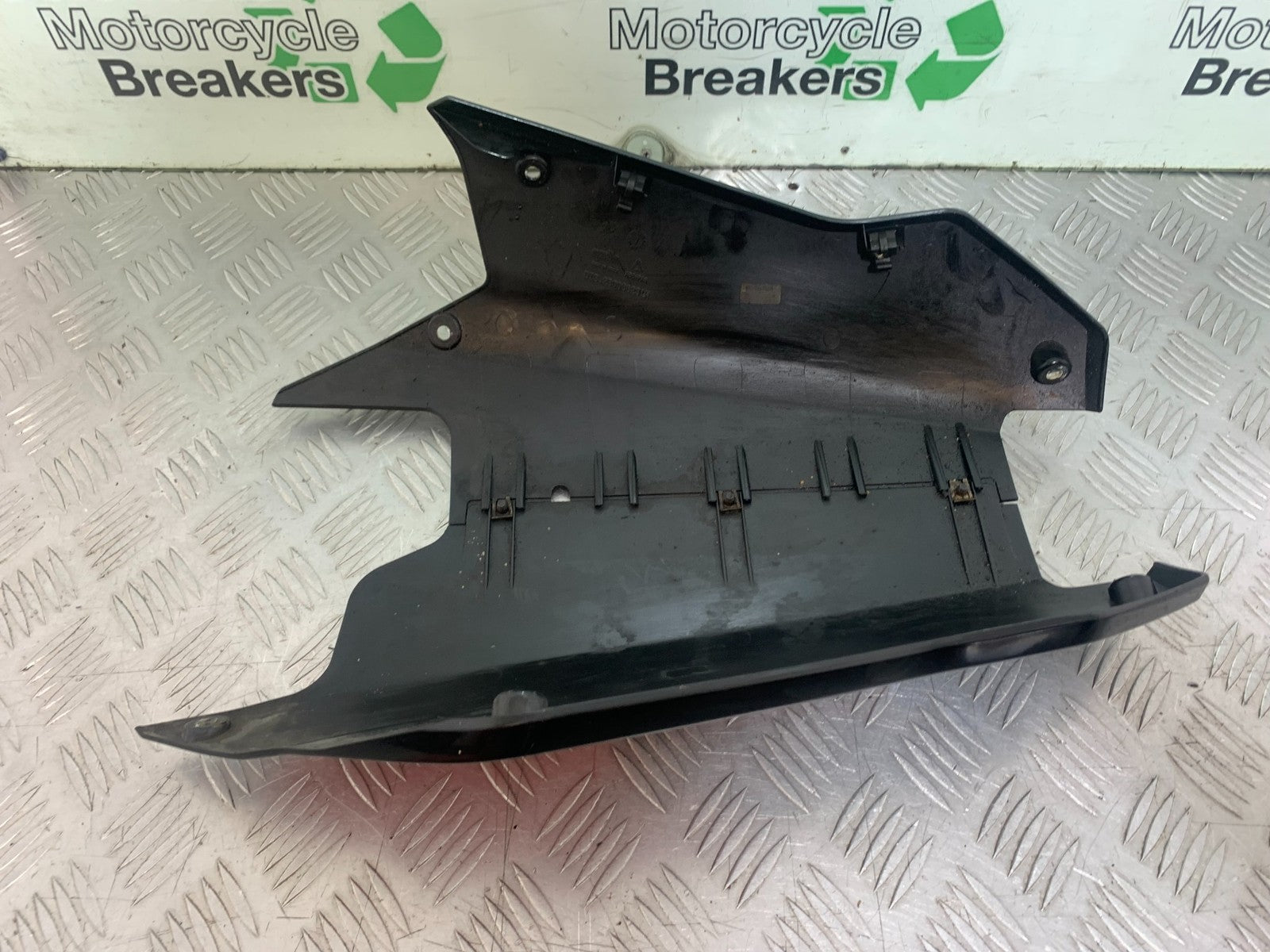APRILIA RS660 RS 660 BELLYPAN  YEAR 2020-2024 (CMB1202)