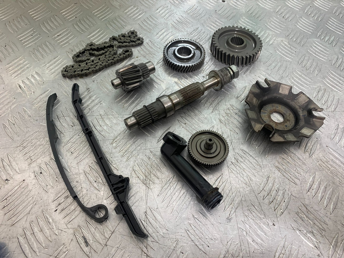 YAMAHA XMAX 300 VARIOUS ENGINE PARTS  YEAR 2017-2020 (CMB1218)