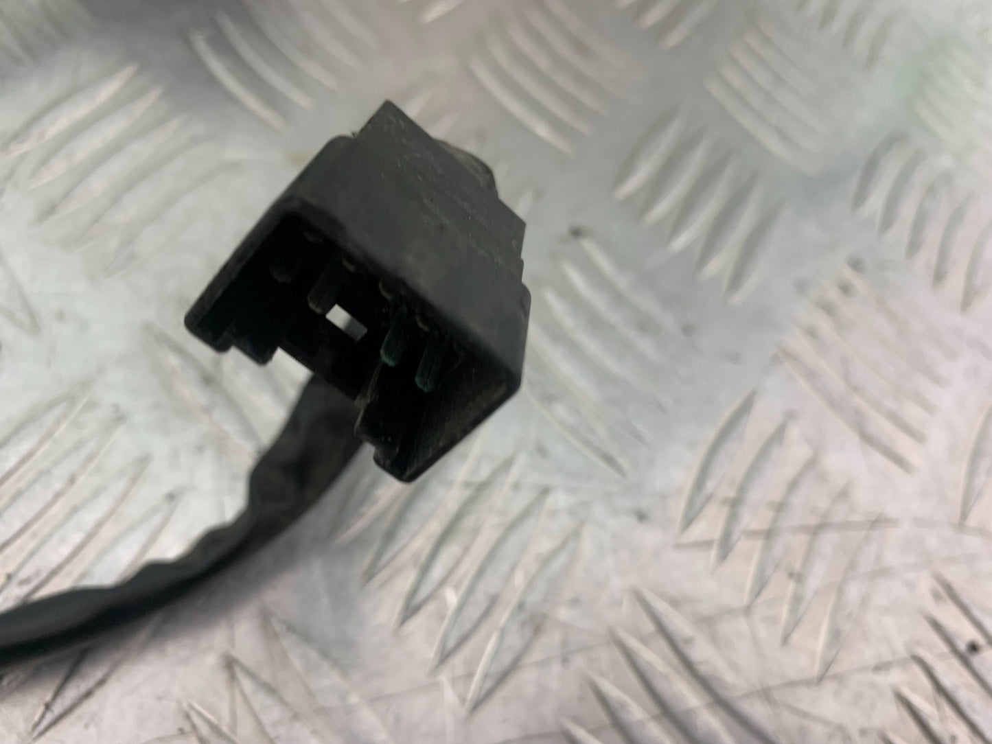 SUZUKI GSF600 GSF 600 BANDIT RIGHT SWITCH GEAR   2000-2004 (CMB1269)