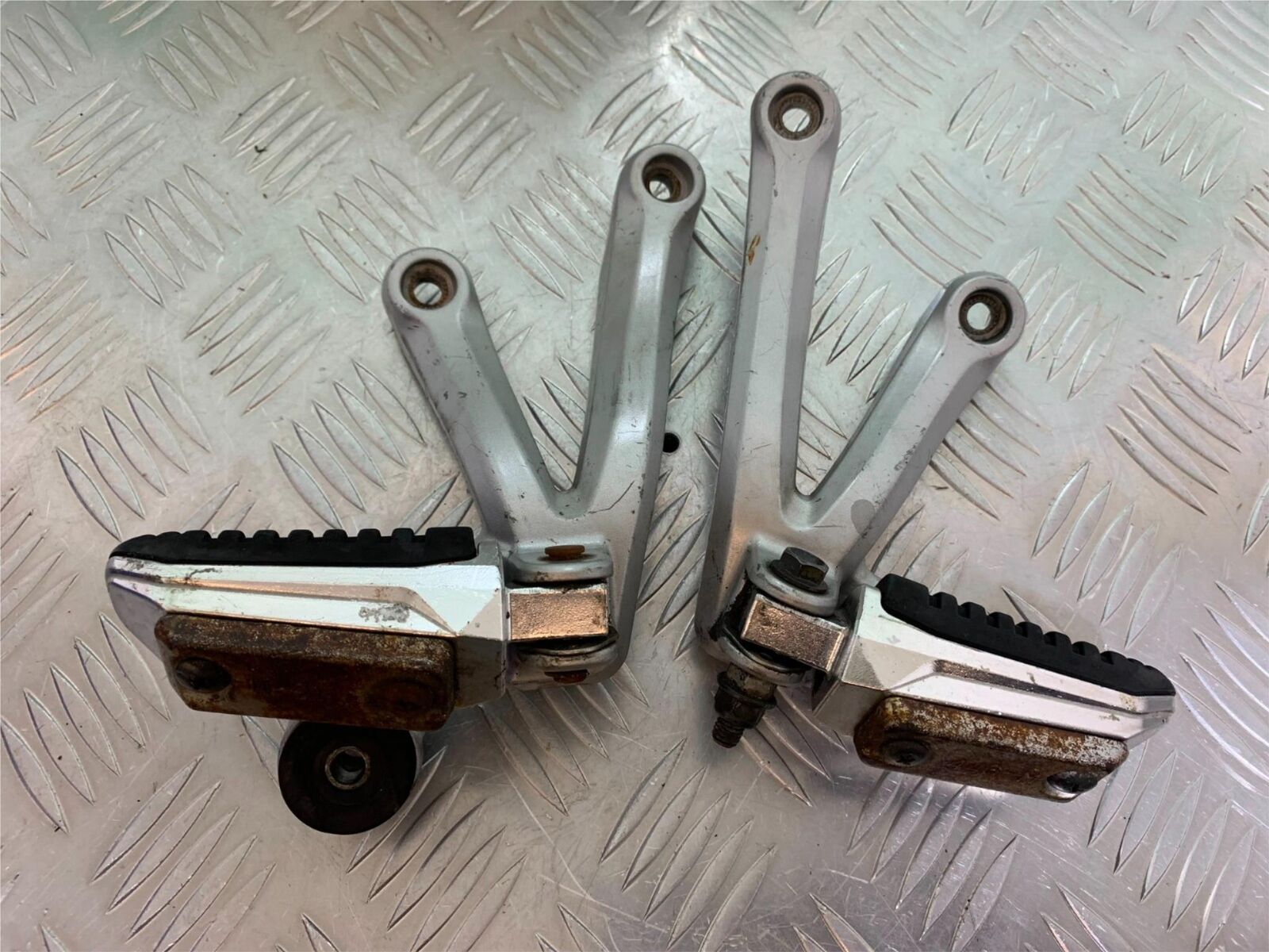 SUZUKI GSX1250 GSX 1250 REAR HANGERS YEAR 2013-2016  (CMB1013)