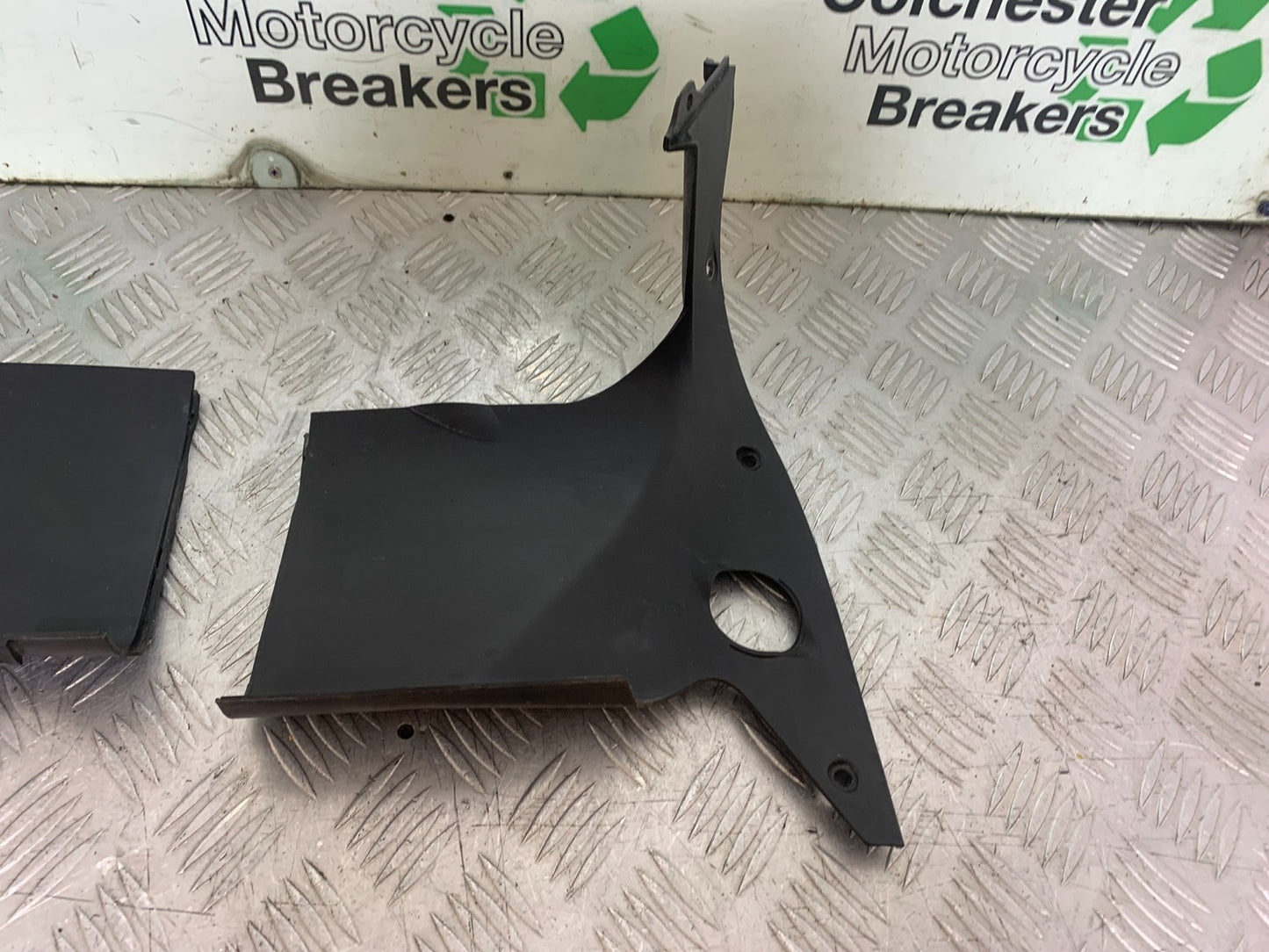 HONDA NT650 V DEAUVILLE LEFT & RIGHT INNER INFILLS YEAR 1998-01 (CMB1320)
