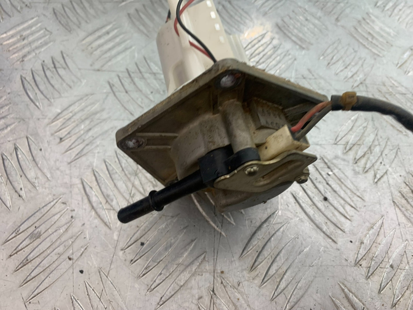 KAWASAKI KXF450 KXF 450 PETROL PUMP  YEAR 2013 CMB1217)
