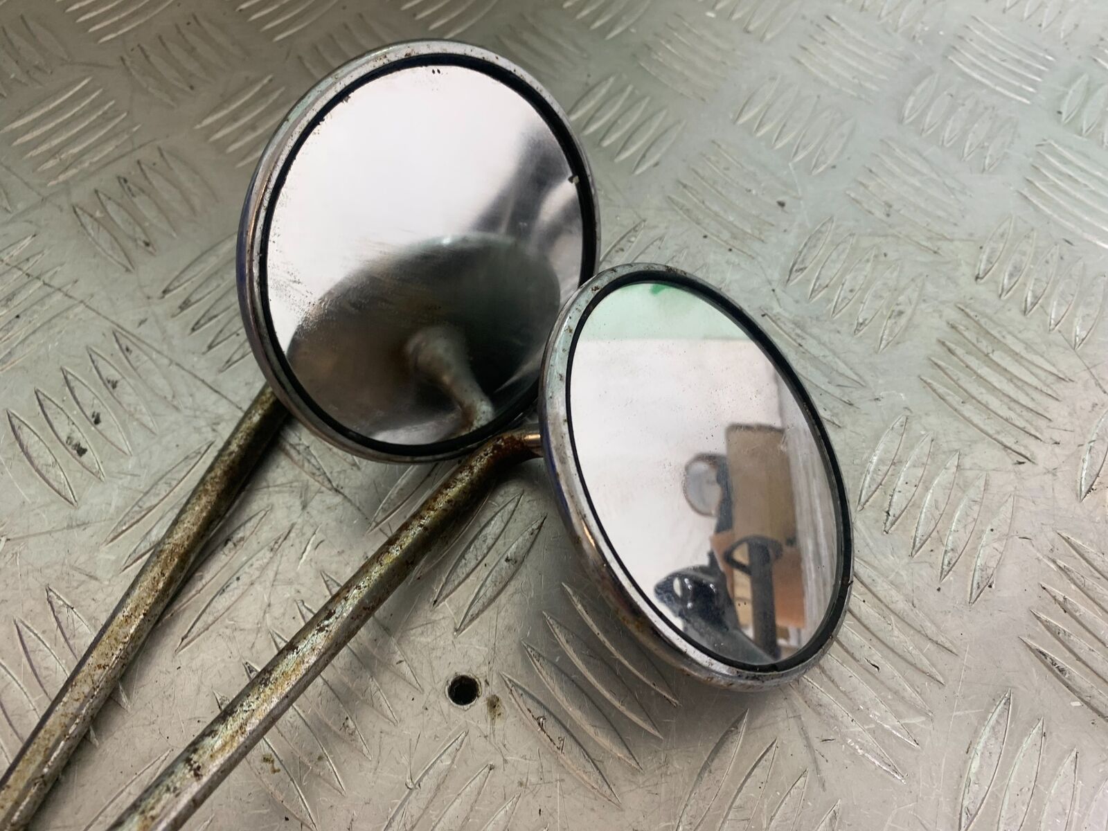 HONDA CX500 CX 500 LEFT AND RIGHT MIRRORS YEAR 1980 (CMB1131)