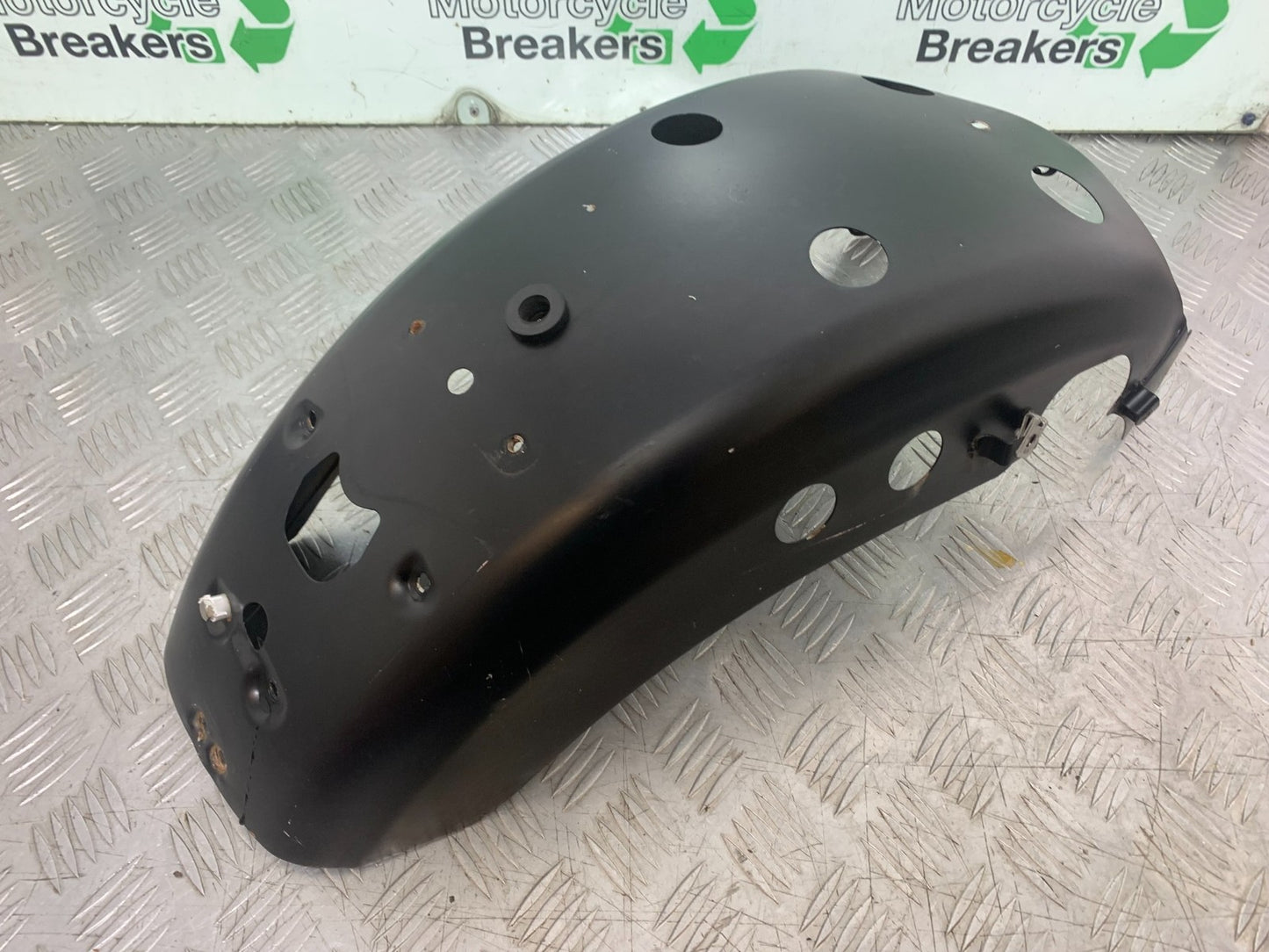 SINNIS HOODLUM 125 REAR MUDGUARD  YEAR 2021-2025 (CMB1196)