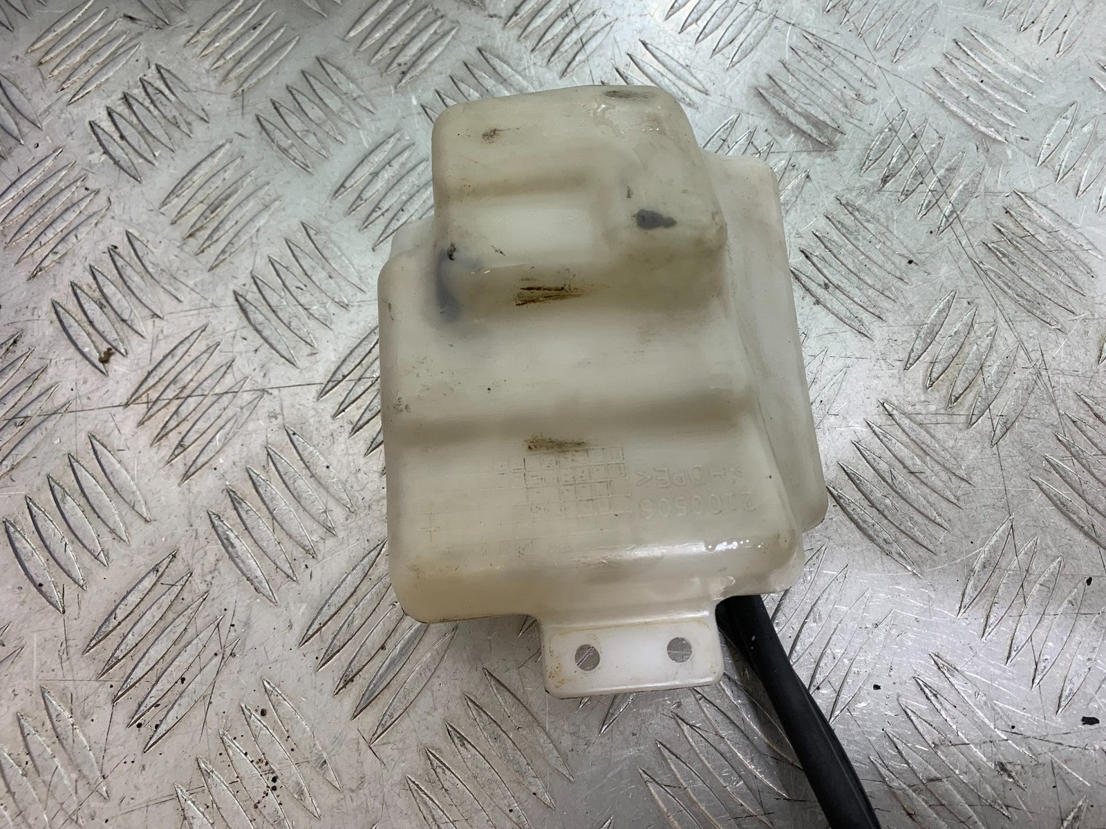 TRIUMPH SPEED TRIPLE R 1050 COOLANT BOTTLE  2009 (CMB1183)