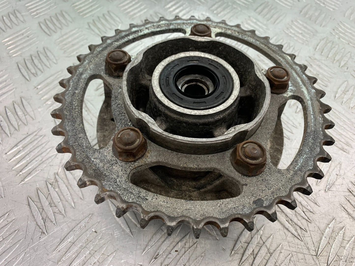 HONDA CB600 CB 600 HORNET SPROCKET CARRIER  YEAR 1998-2002 (CMB1297)