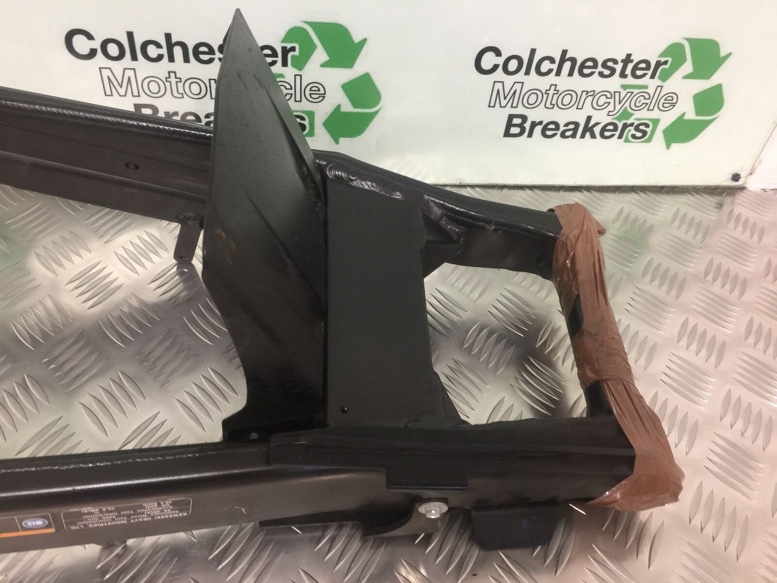 KAWASAKI VERSYS 1000 KLZ 1000 SWINGARM  YEAR 2015-2018 (STOCK 912)