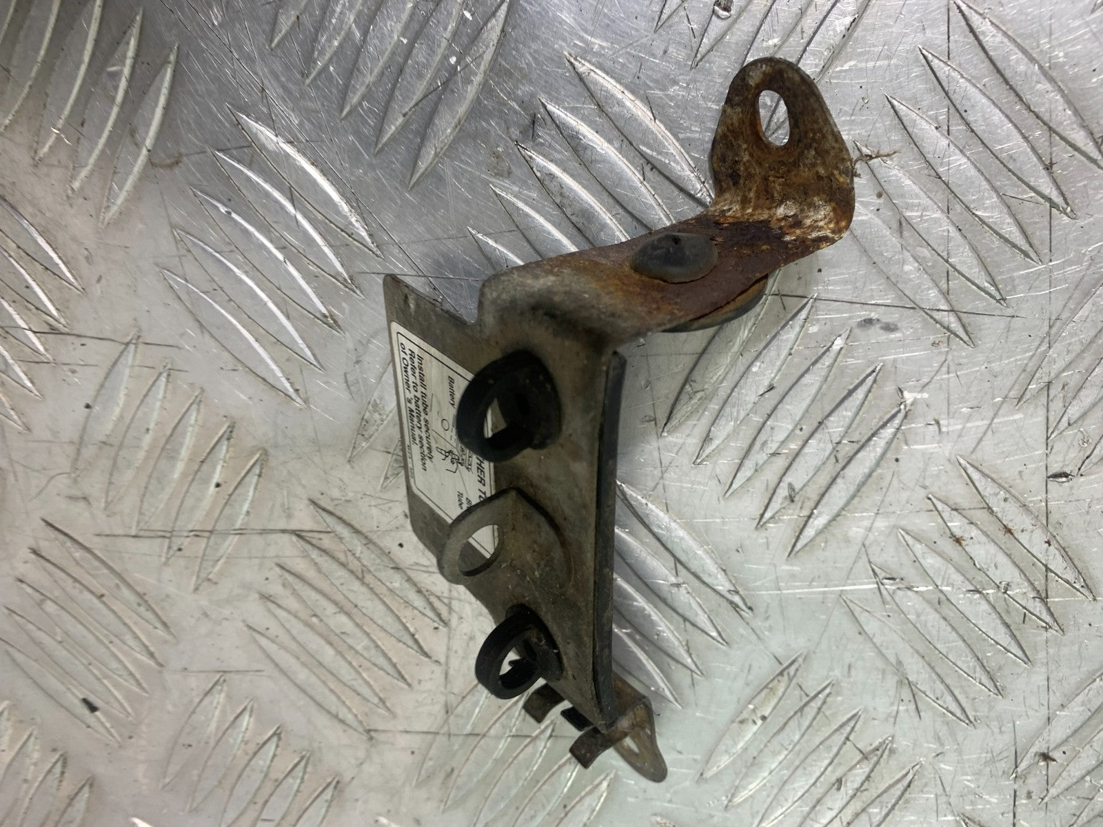 HONDA CG125 CG 125 BATTERY BOX STRAP YEAR 1998-2000 (CMB1282)