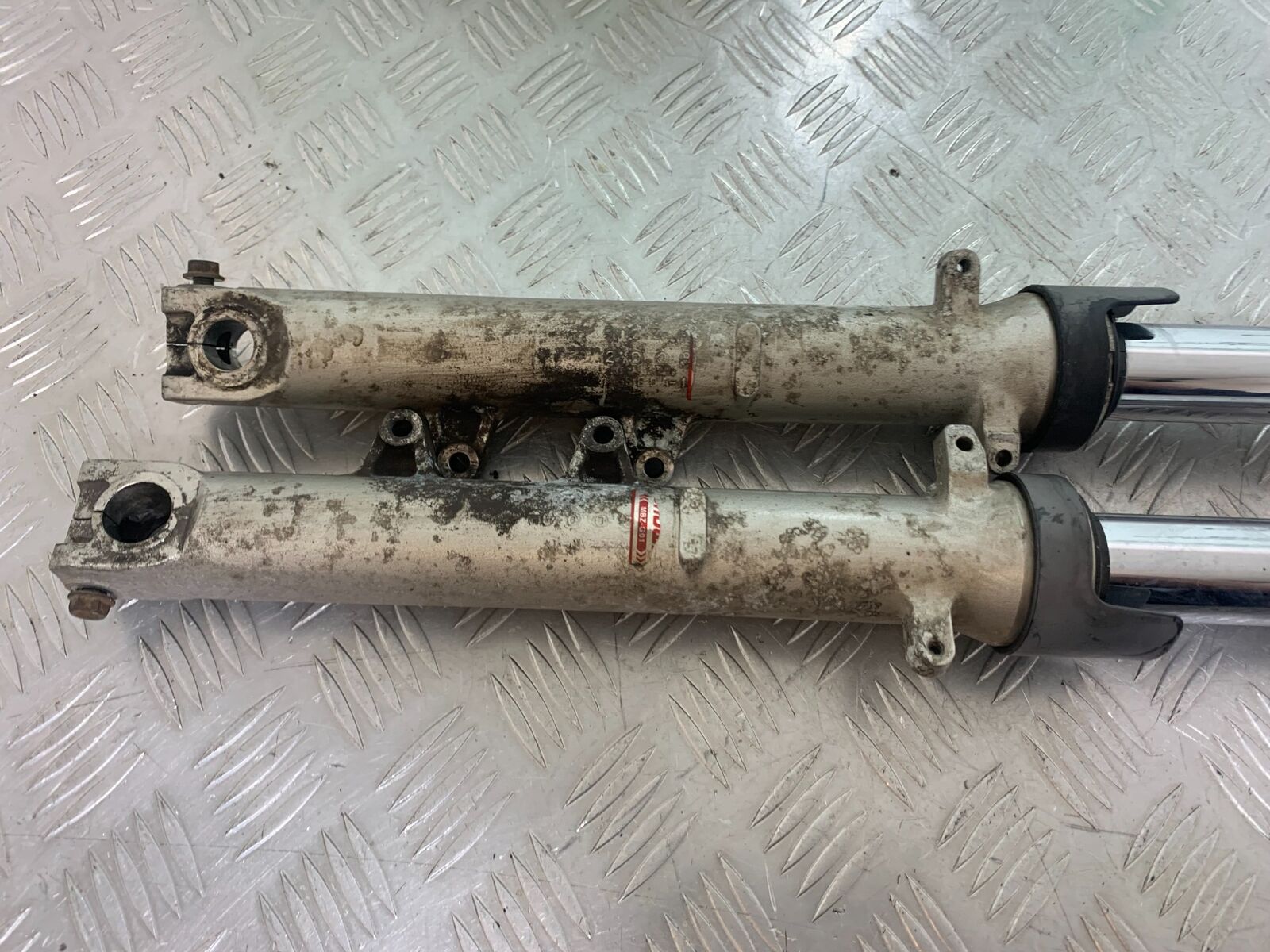HONDA CB600 CB 600 HORNET FORKS   YEAR 1998 -2002 (CMB1126)