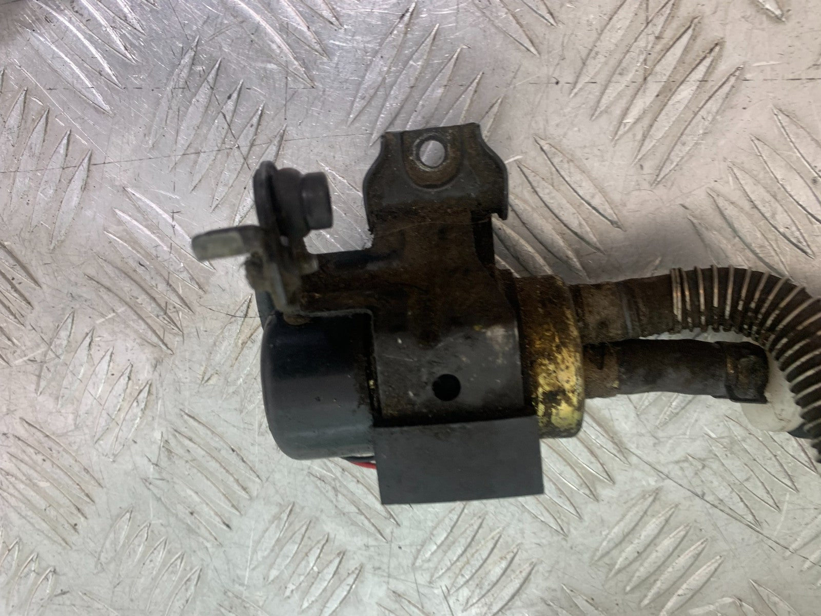 KAWASAKI ZX9R ZX9 E1 PETROL PUMP   YEAR 2000-01 (CMB1171)