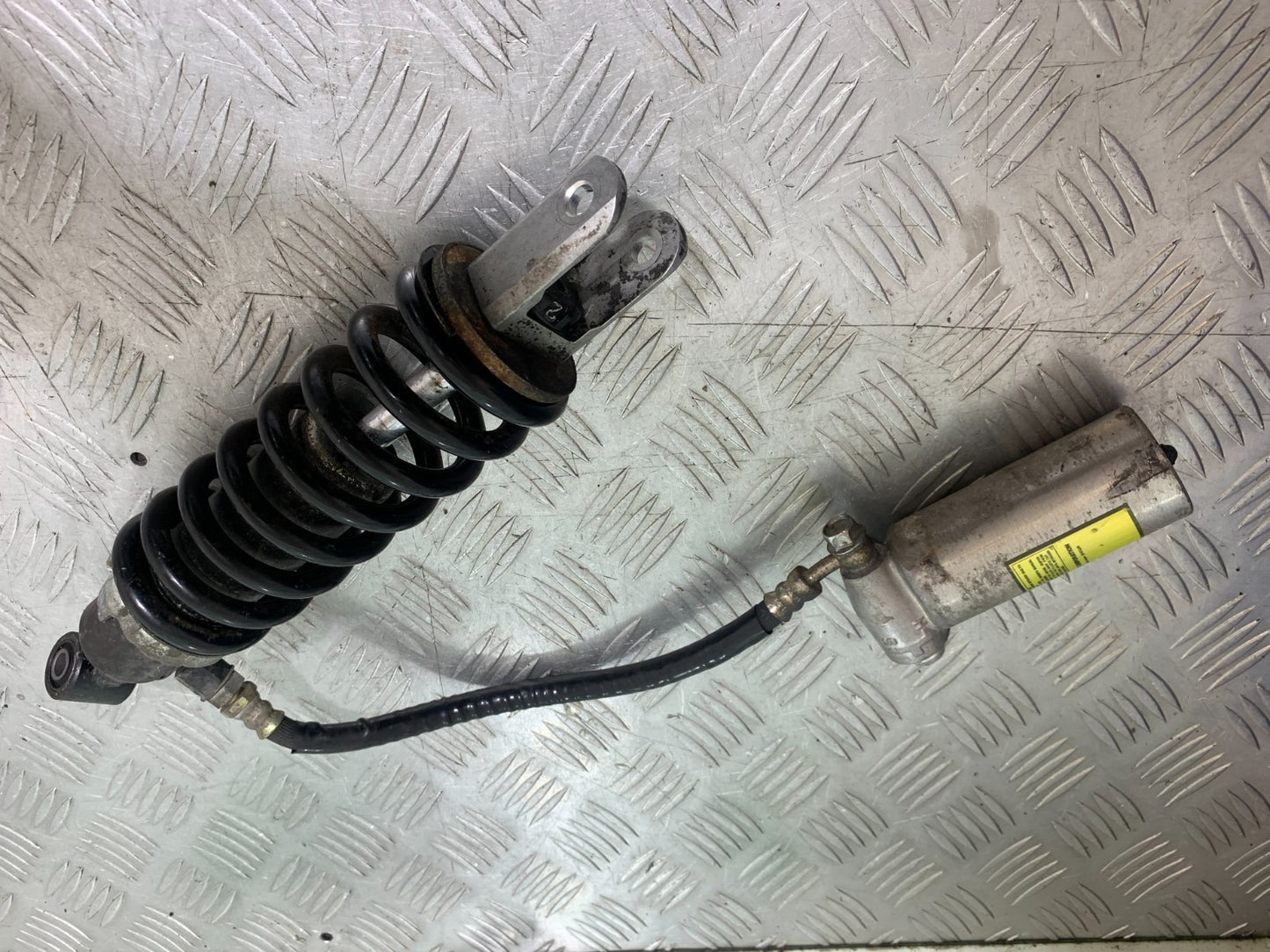 SUZUKI RF900 RF 900 REAR SHOCK YEAR 1994-1999 CMB1326