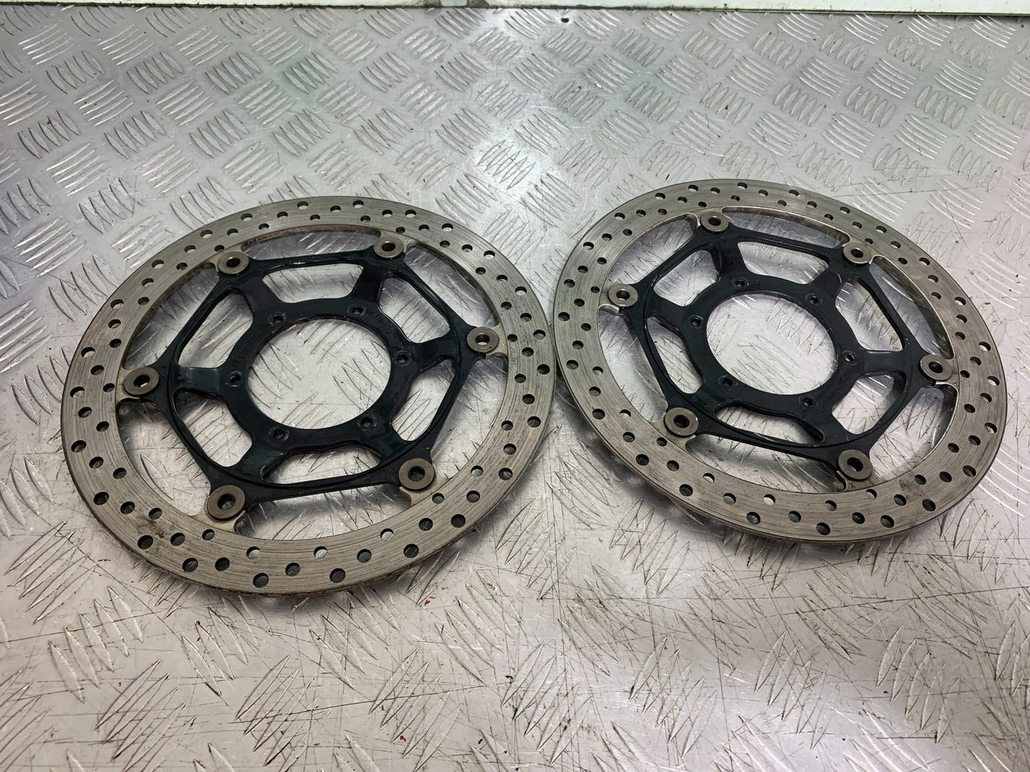 HONDA CBR1000 rr FIREBLADE FRONT BRAKE DISCS   2008-2011 (CMB1253)