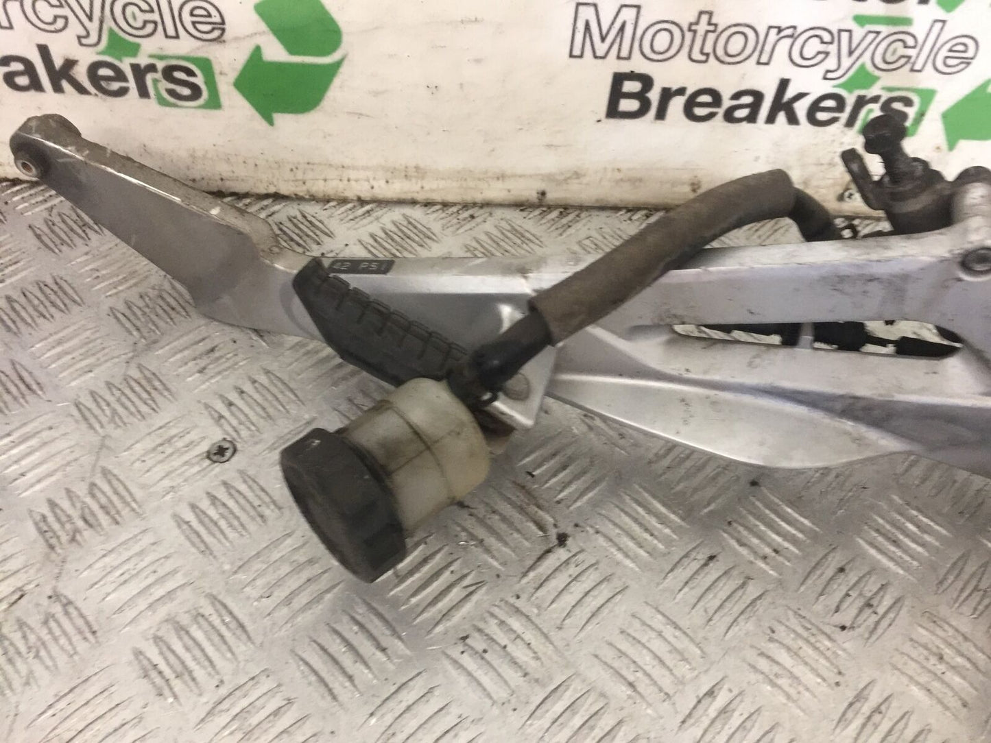 HONDA NT650 V DEAUVILLE RIGHT HANGER YEAR 1998-06 (STOCK NO 843)