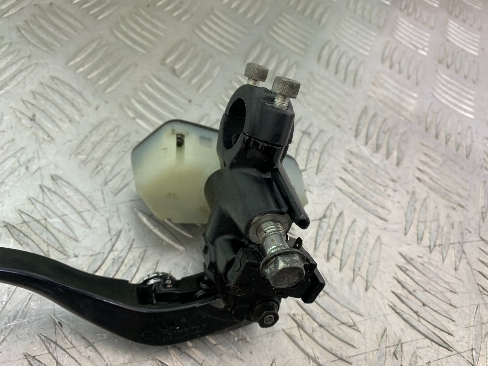 KAWASAKI GTR1400 GTR 1400 CLUTCH MASTER CYLINDER   YEAR 2007-2009 (CMB1306)