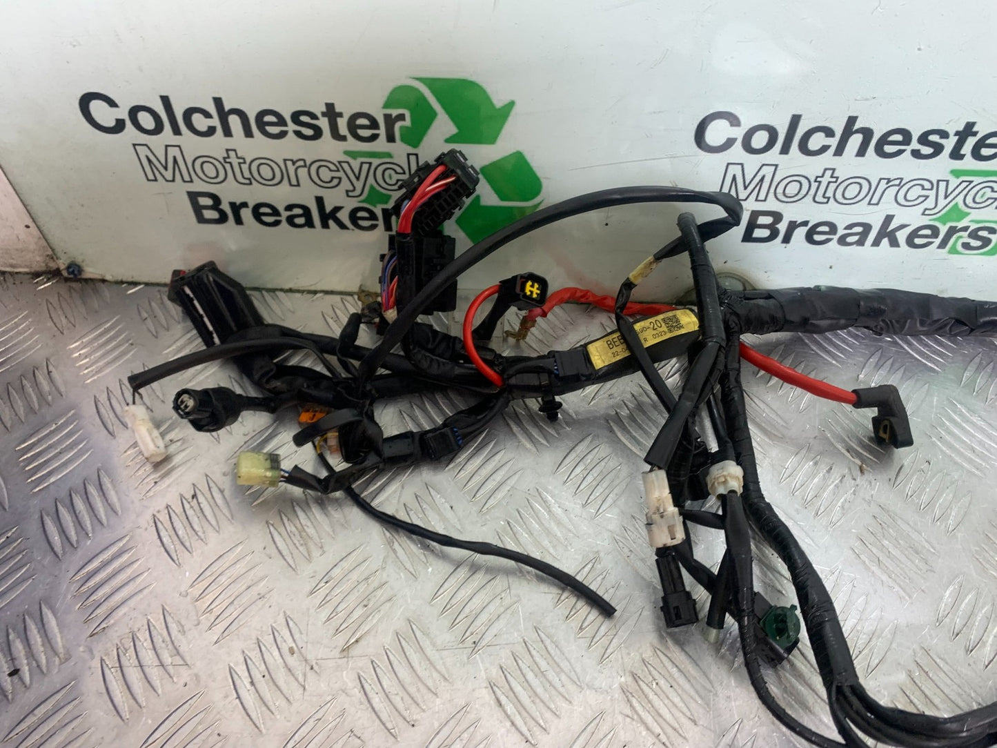 YAMAHA YZF R7 WIRING LOOM    YEAR 2022-2025 (CMB1255)