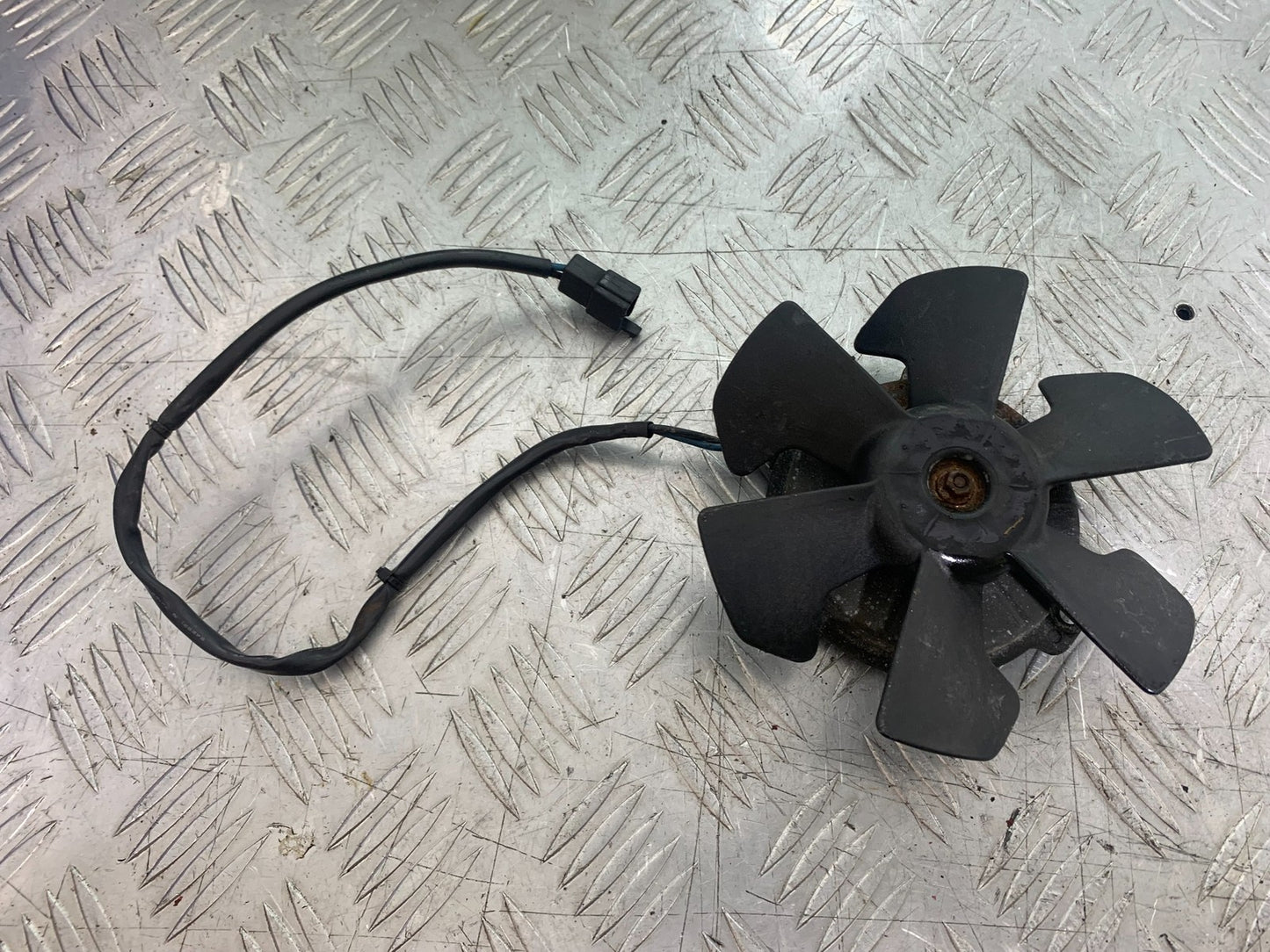 YAMAHA YZF1000 THUNDERACE RADIATOR FAN   YEAR 1997-2000 (CMB1204)