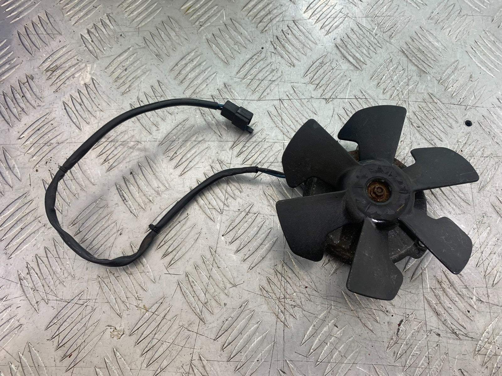 YAMAHA YZF1000 THUNDERACE RADIATOR FAN   YEAR 1997-2000 (CMB1204)